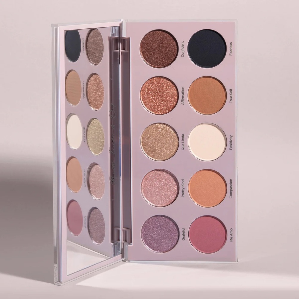 DOMINIQUE COSMETICS The Essential Palette Eyeshadow New